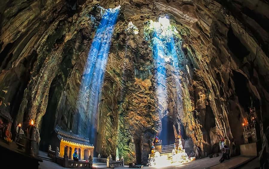 Da Nang: Lady Buddha, Marble Mountains, and Am Phu Cave Tour - The marble workshops and the shopping pause