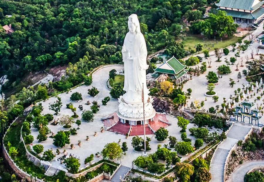 Da Nang: Lady Buddha, Marble Mountains, and Am Phu Cave Tour - Lady Buddha and the views from Son Tra