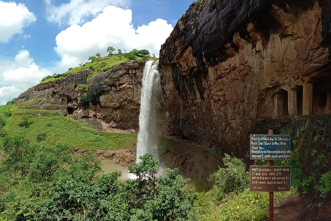 Day tour of Ajanta caves - What the ancient artwork adds to the visit