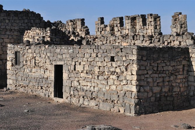 Day Tour To Desert Castles & Cave of the Seven Sleepers - What the private vehicle adds to the day