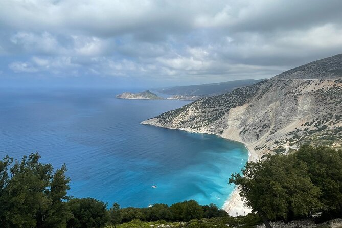 Dream Tour: Melissani Lake, Drogarati Cave, Myrtos (viewpoint) - What the four-hour schedule feels like