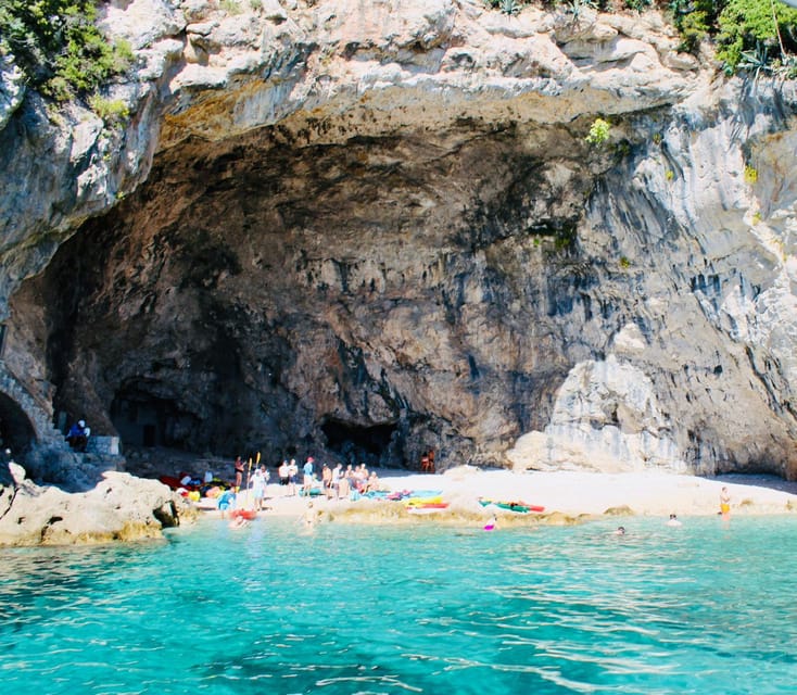 Dubrovnik: 6 hours Blue cave & Elaphiti with optional lunch - Drinks, shade, and the feel on board