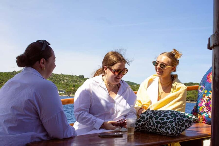Dubrovnik: 6 hours Blue cave & Elaphiti with optional lunch - Koločep gives you 45 minutes to slow down