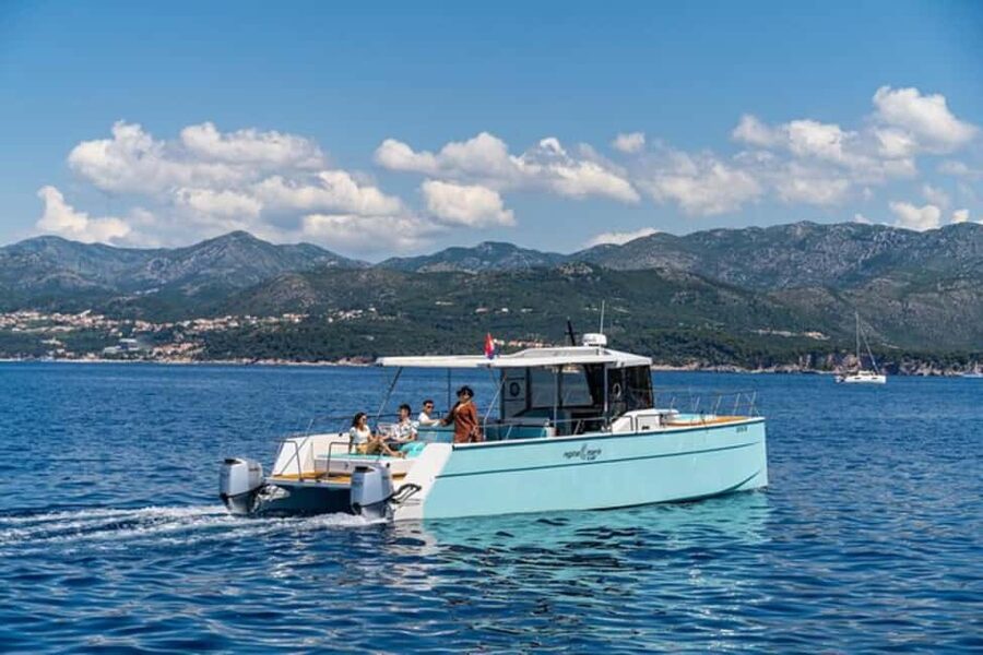 Dubrovnik: Blue Cave Catamaran Tour with Drinks and Snorkel - A relaxed catamaran ride from Dubrovnik