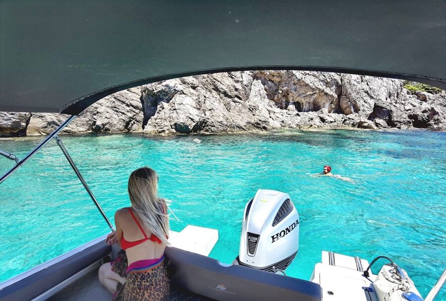 Dubrovnik: Blue Cave & Sunj Beach Boat Tour with Drinks - Who should book this boat tour?