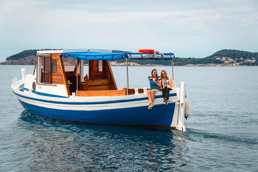 Dubrovnik: Full-Day Blue Cave & Elaphiti Islands Boat Tour - Šipan and Suđurađ: the best stop for lunch and a walk