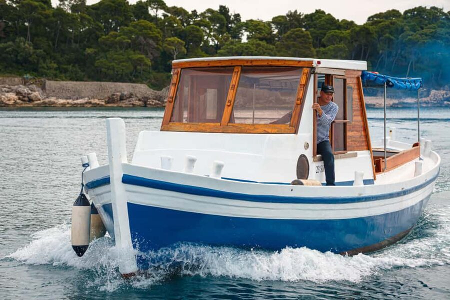 Dubrovnik: Full-Day Blue Cave & Elaphiti Islands Boat Tour - Lopud: the most beach-friendly finish