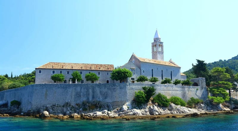 Dubrovnik or Cavtat: Blue Cave & Elaphiti Islands Boat Tour - Šunj Beach brings the longest rest period