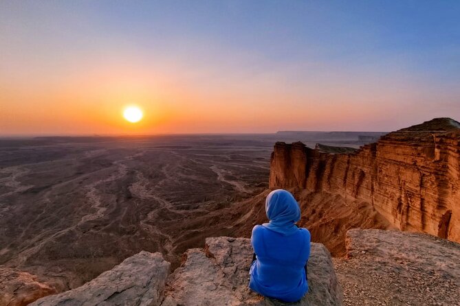 Edge Of The World Hike(Dinner under stars,village,bats cave,camp) - Sunset snacks with a view of Mount Fahren