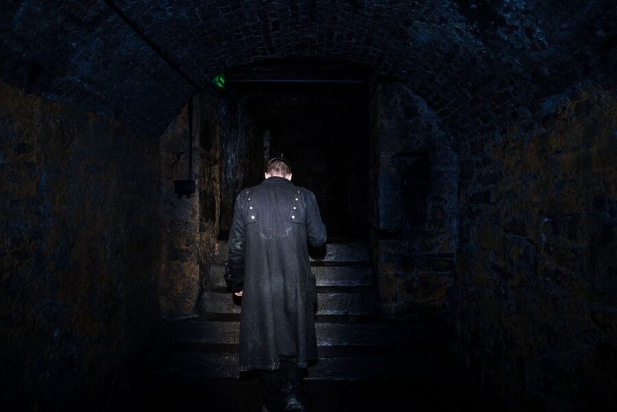 Edinburgh: Extreme Paranormal Underground Ghost Tour - The walk beneath the Royal Mile