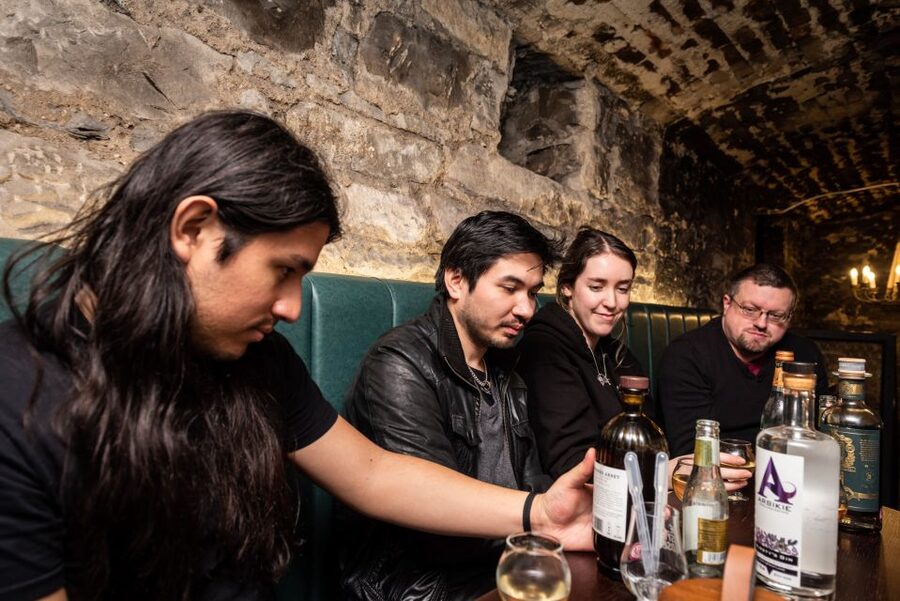 Edinburgh: Gin Tasting at Underground Venue - Tonic water has its own story