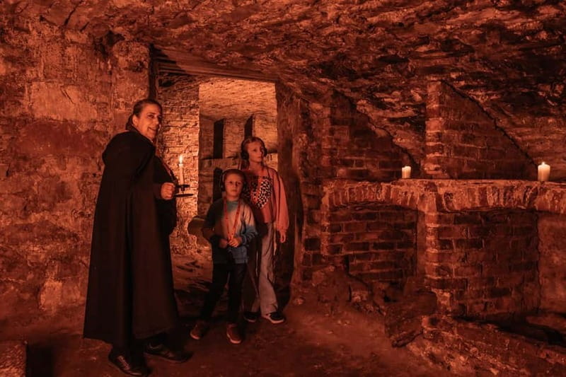 Edinburgh: Kids Multi-Sensory Underground Small-Group Tour - Starting at Mercat Cross in Parliament Square