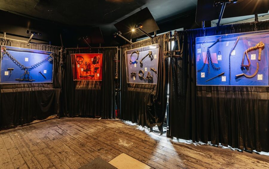 Edinburgh: Late-Night Underground Vaults Terror Tour - What to bring and what to expect physically