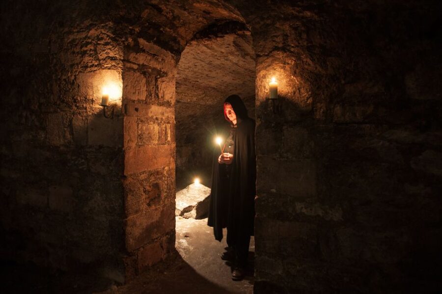 Edinburgh: Multi-Sensory Haunted Underground Tour - Forty-five minutes inside Blair Street