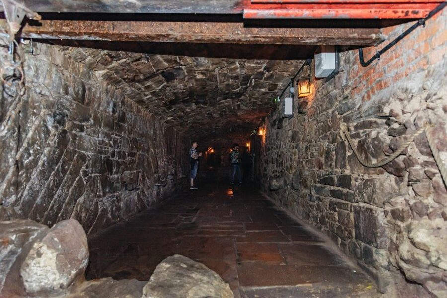 Edinburgh: Old Town and Underground Historical Tour - Starting Beneath the Royal Mile