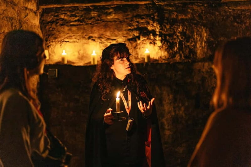 Edinburgh: Underground Vaults Evening Ghost Tour with Whisky - Practical advice for the evening