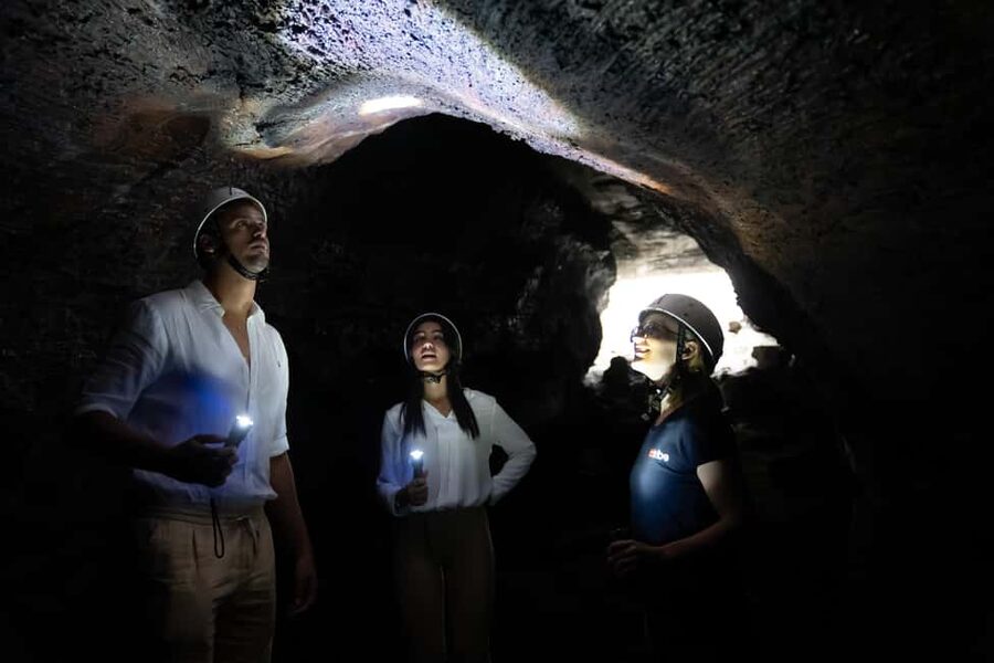 Etna Sunset Tour: Volcano trek, Cave & tasting from Catania - What the $70 price really includes