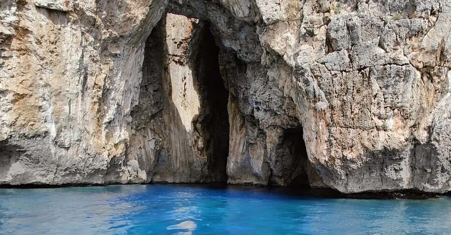 EXCURSION VISIT TO THE SANTA MARIA DI LEUCA CAVES - Swimming stops and time to relax