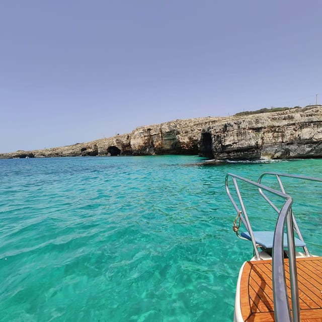 EXCURSION VISIT TO THE SANTA MARIA DI LEUCA CAVES - Snacks, drinks, music, and the onboard mood