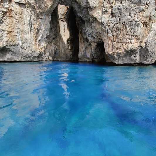 EXCURSION VISIT TO THE SANTA MARIA DI LEUCA CAVES - Seeing the caves from the sea