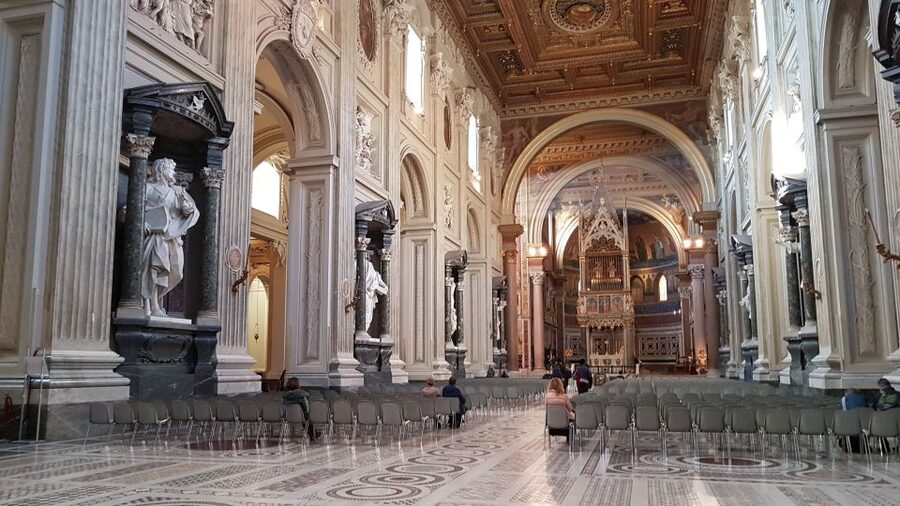Explore Christian Rome and the Underground of San Clemente - Guide quality and the value of a small group