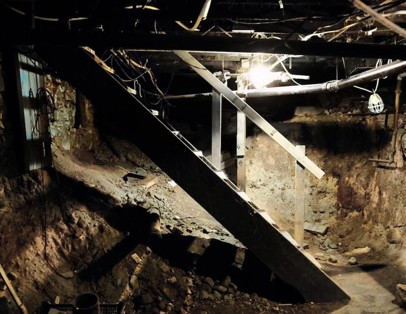 Flagstaff Underground: Historical Walking Tour - Walking through downtown Flagstaff