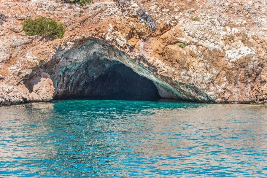 From Ag Anna: Rina's Cave and Ano and Kato Koufonisi Cruise - The return to Agia Anna