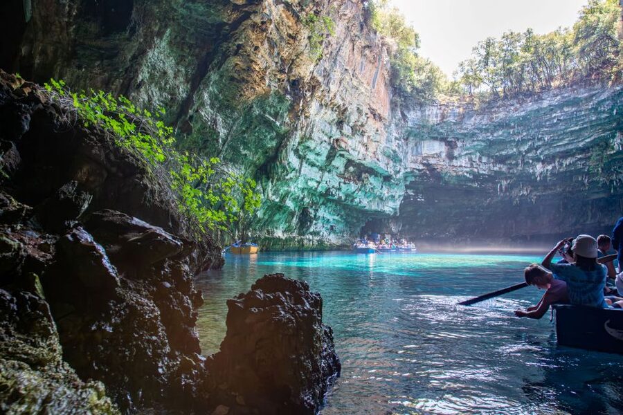 From Argostoli: Melissani Lake & Drogarati Caves Tour - Who will enjoy this half-day outing