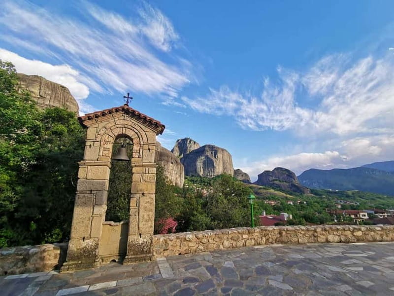 From Athens: Meteora Caves & Monasteries Day Trip by Train - Seeing all six monasteries in four hours