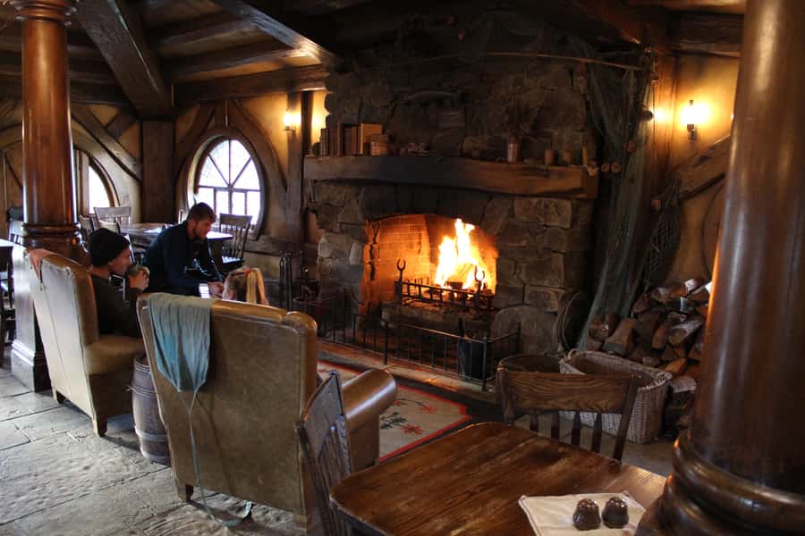 From Auckland: Two-Day Hobbiton, Rotorua, Waitomo Caves Tour - Hobbiton: a polished slice of Middle-earth