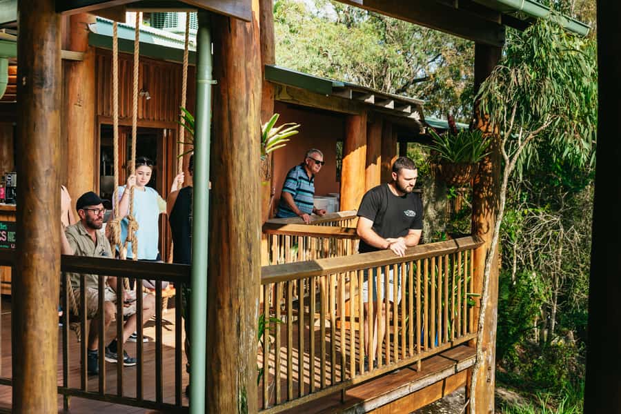 From Cairns: Chillagoe Caves and Outback Full-Day Tour - Pub Lunch in the Heart of Chillagoe