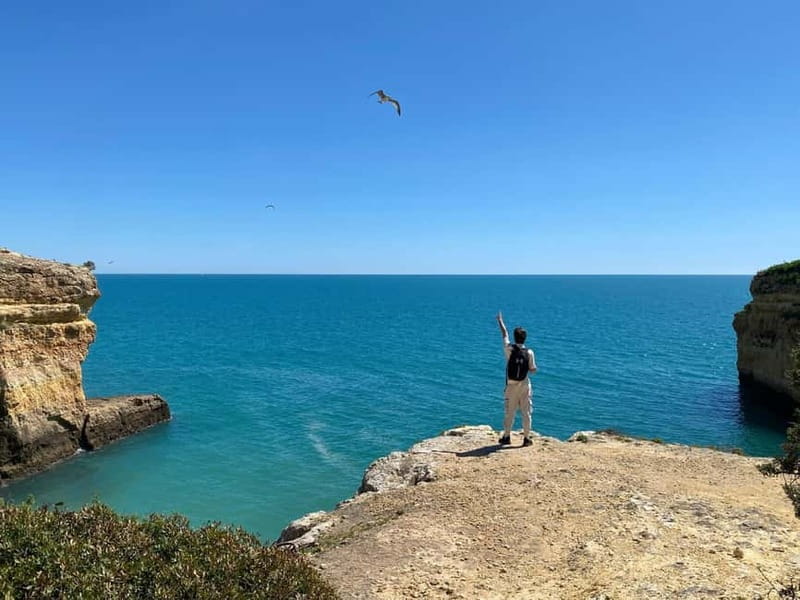 From Faro: Benagil Cave and Seven Hanging Valleys Trail Tour - Carvalho Beach: 90 minutes of useful free time