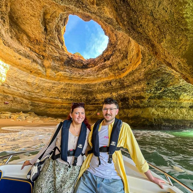From Faro: Boat trip to Benagil Cave & Praia da Marinha - From Faro Train Station to the Algarve coast