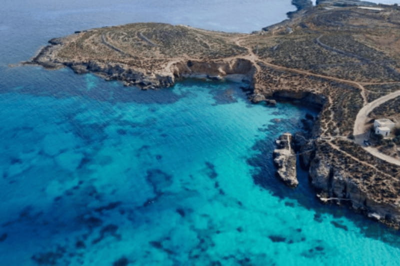 From Gozo:Around Comino, Blue Lagoon, Crystal Lagoon & Caves - What the crew adds to the experience