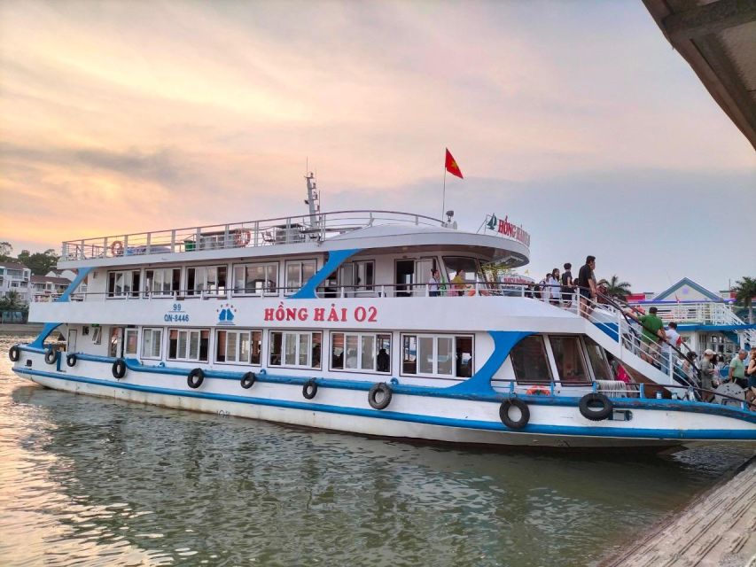 From Hanoi: Halong Bay Day Trip w/ Cave, Island & Kayak - Kayaking or bamboo boating at Luon Cave