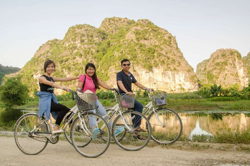 From Hanoi: Hoa Lu/Bai Dinh-Tam Coc/Trang An-Mua Cave Tours - Key things to know before you book