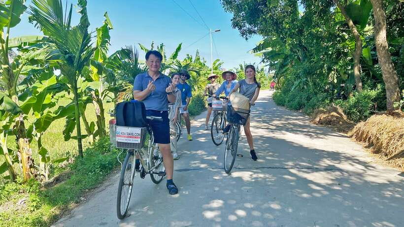 From Hanoi: Hoa Lu/Bai Dinh-Tam Coc/Trang An-Mua Cave Tours - The Trang An boat trip through caves and limestone peaks