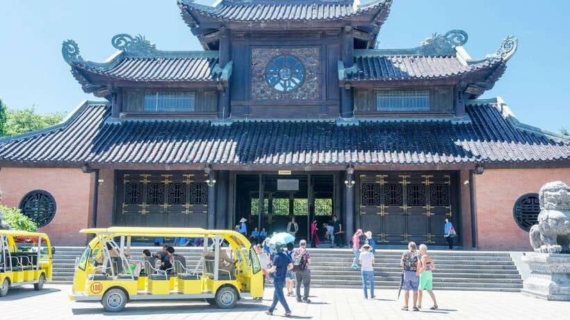 From Hanoi: Hoa Lu/Bai Dinh-Tam Coc/Trang An-Mua Cave Tours - The return to Hanoi around 19:30