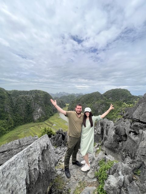 From Hanoi: Hoa Lu, Mua Cave and Tam Coc Full-Day Trip - Leaving Hanoi for the old capital at Hoa Lu