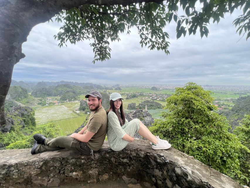 From Hanoi: Hoa Lu, Mua Cave and Tam Coc Full-Day Trip - Lunch in Ninh Binh, with some variation in quality