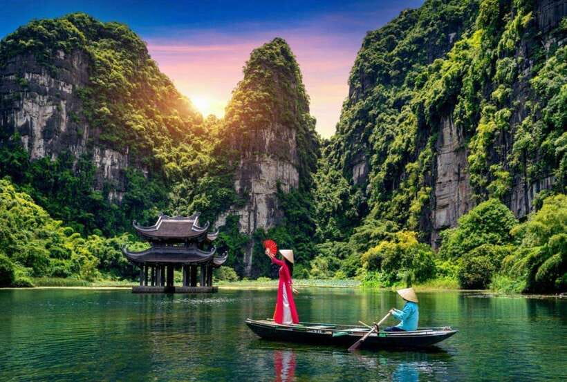From Hanoi: Ninh Binh, Bai Dinh, Trang An and Mua Cave Trip - Bai Dinh Pagoda and its enormous scale
