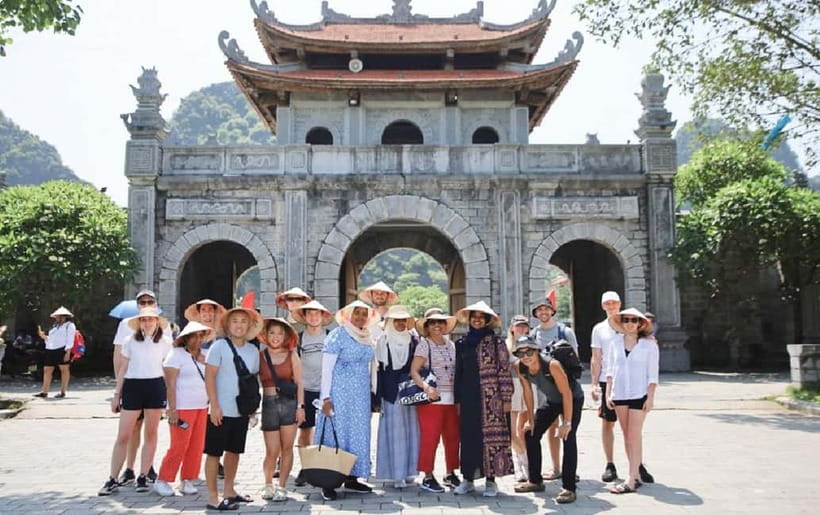 From Hanoi: Ninh Binh Boat Ride, Mua Cave Hike, Temple Visit - Who should book this Ninh Binh tour?