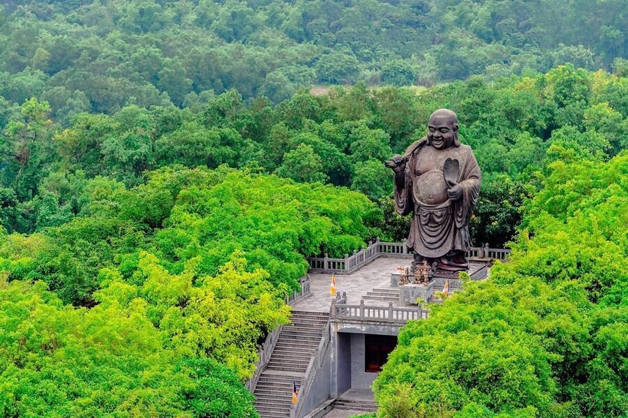 From Hanoi: Ninh Binh Hoa Lu or Bai Dinh, Trang An, Mua Cave - Mua Cave and the 500-step climb