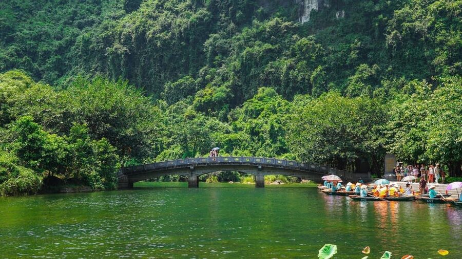 From Hanoi: Ninh Binh Hoa Lu or Bai Dinh, Trang An, Mua Cave - Practical advice for a smoother day