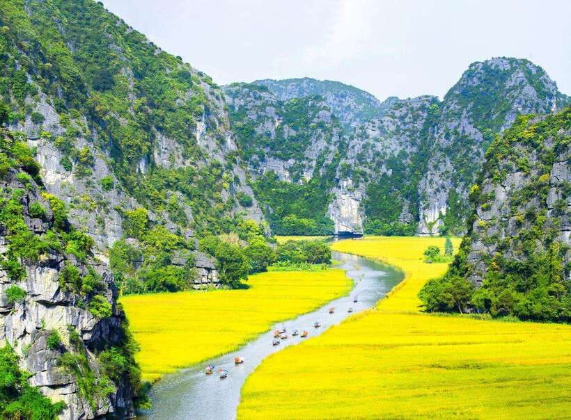 From Hanoi: Ninh Binh- Hoa Lu-Tam Coc- Mua Cave- Highlight - Why this day trip works from Hanoi