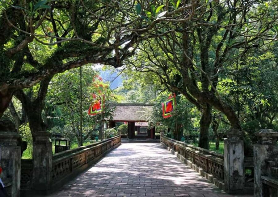 From Hanoi: Trang An eco-tourism - Hoa Lu ancient & Mua Cave - What the $42 price really covers