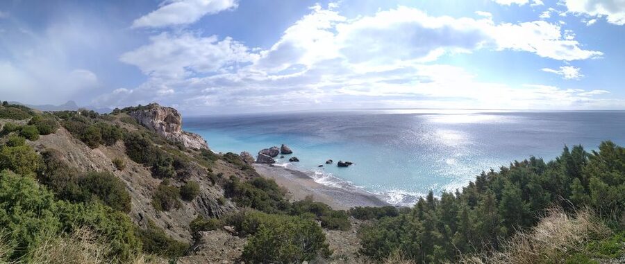From Heraklion: Matala Beach - Caves & winery Full Day tour - Who should book this experience?