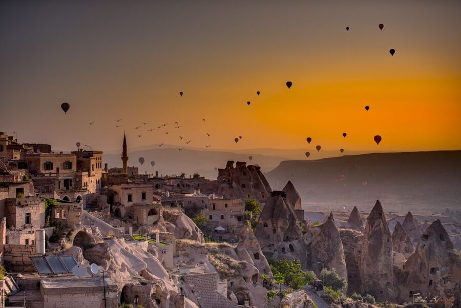 From Istanbul: 4-Day Istanbul, Cappadocia, Flight,Cave Hotel - What $862 buys you, and what it does not