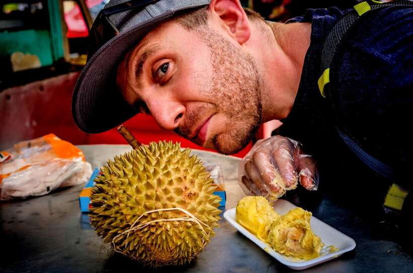 From Kuala Lumpur: Batu Caves Cultural Temple Tour - Chinatown, local food, and the limits of a shopping stop