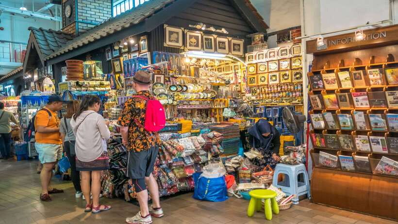 From Kuala Lumpur: Batu Caves Cultural Temple Tour - The National Mosque and a young nation’s modern identity